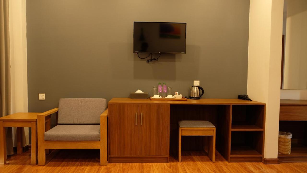 รีเจนท์ โฮเต็ล Hotel มะริด ภายนอก รูปภาพ