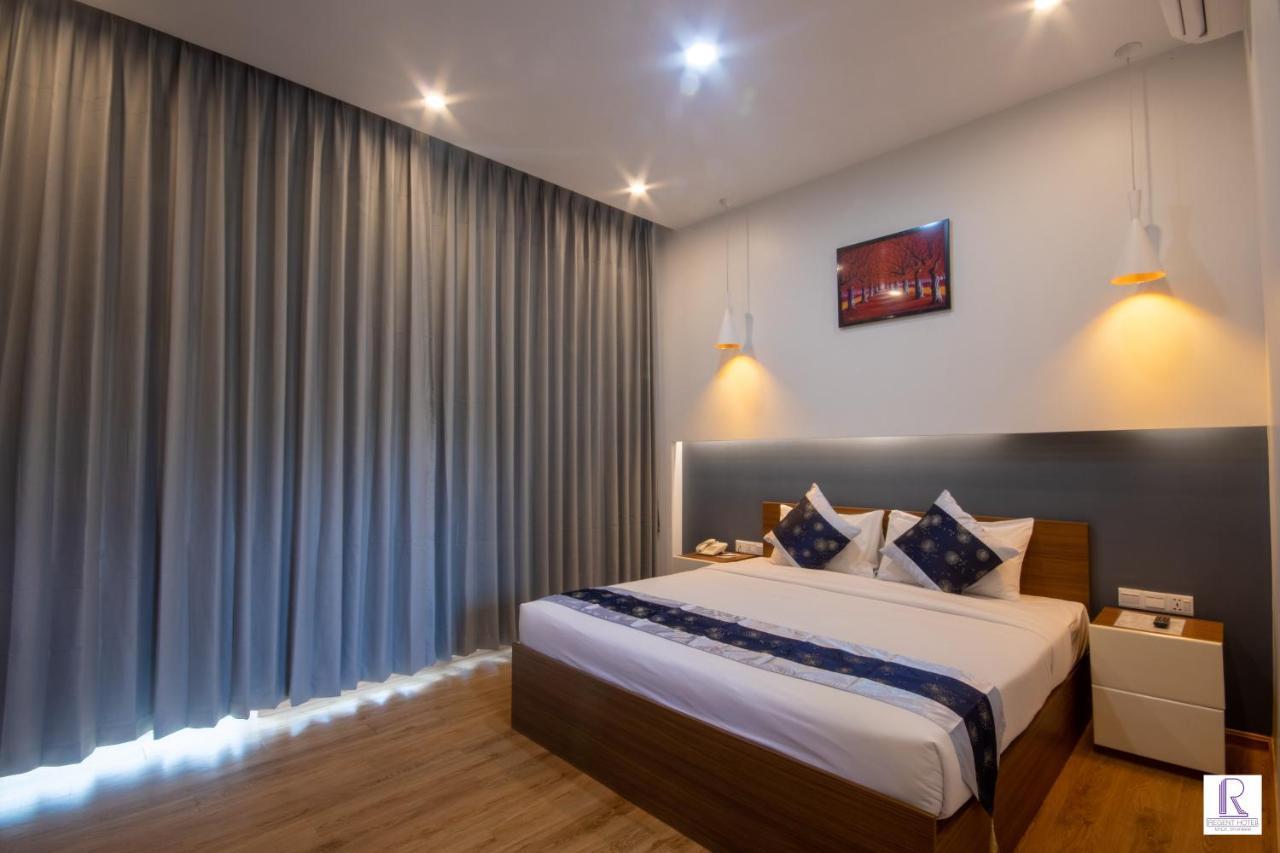 รีเจนท์ โฮเต็ล Hotel มะริด ภายนอก รูปภาพ